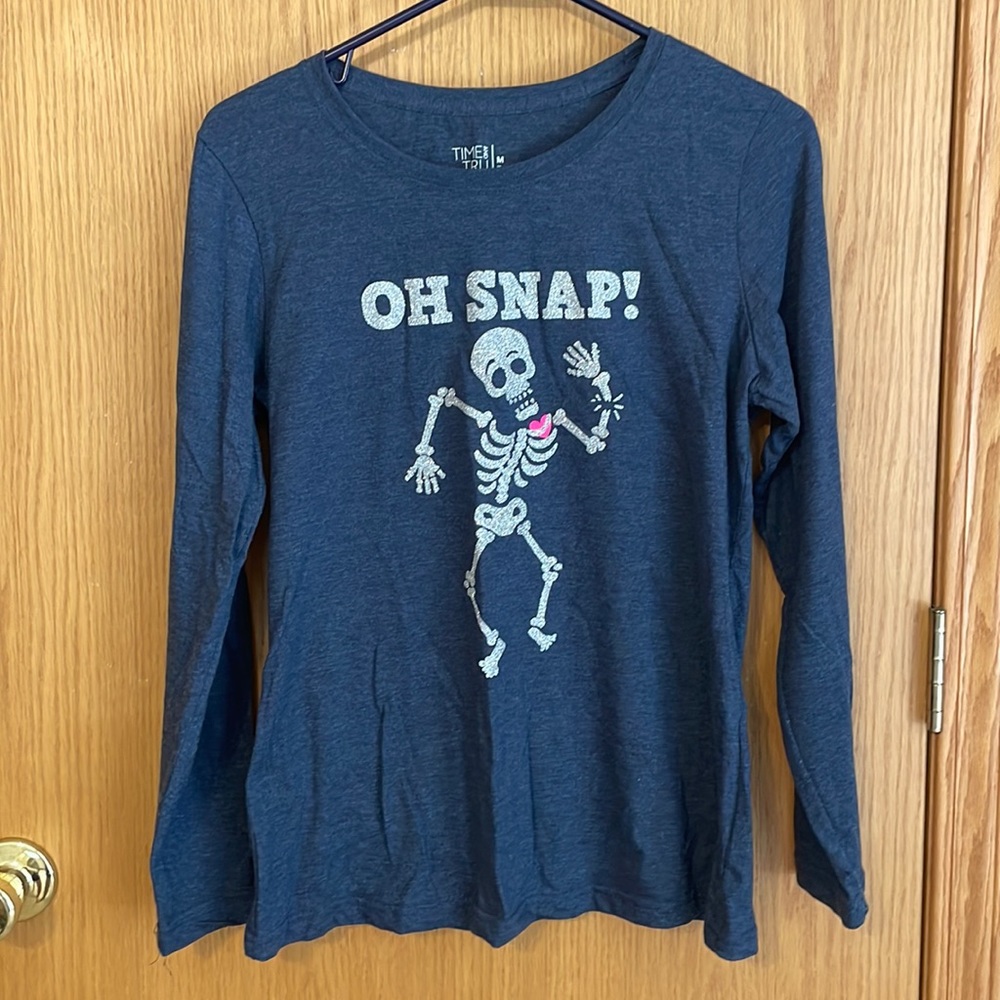 Oh Snap skeleton shirt